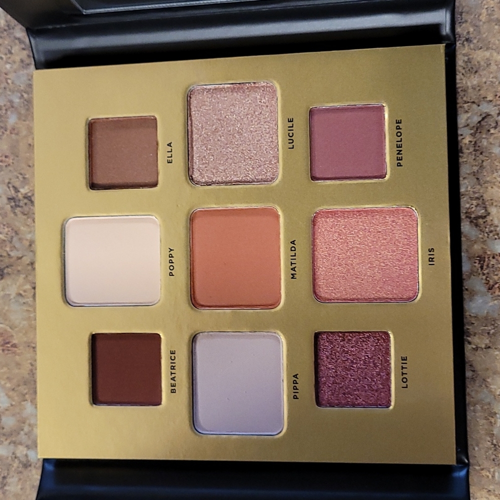 Eyeshadow pallet